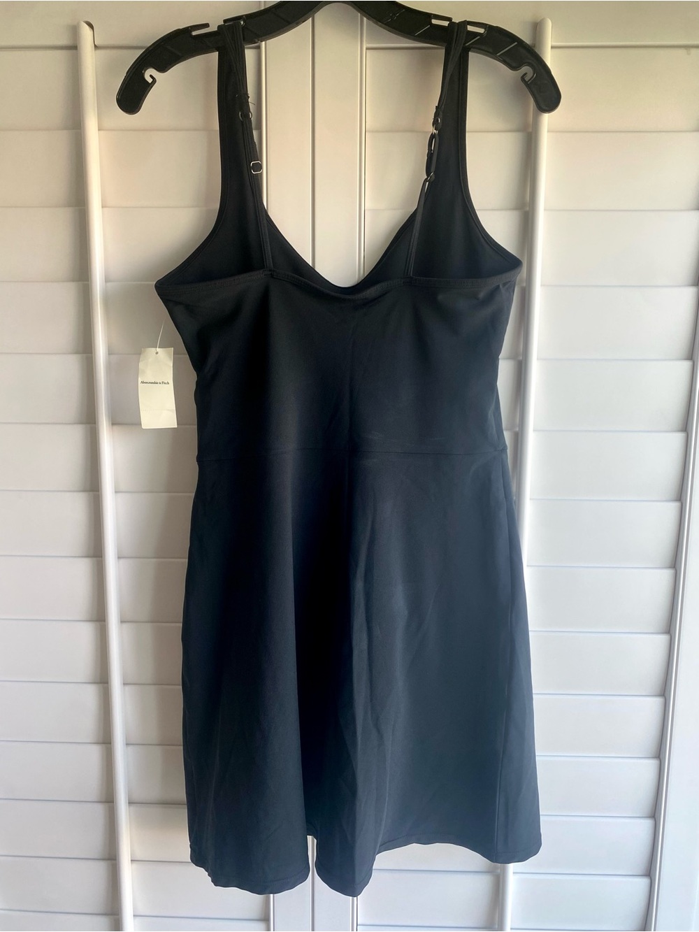 NWT Abercrombie YPB Black Sweetheart Active Dress Built-In Shorts Small Tall - Picture 7 of 13